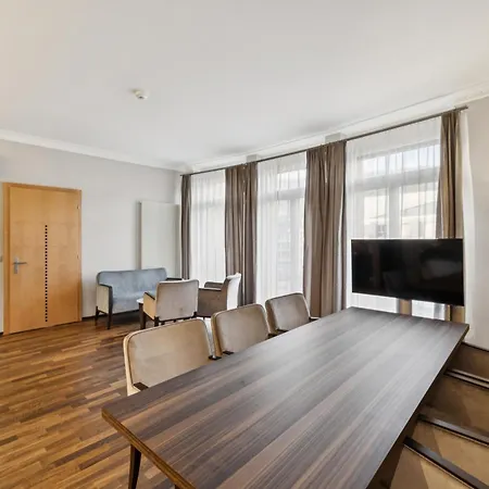 Glandon Elite 4* Bienne