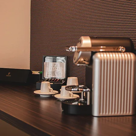 Glandon Elite Hotel 4*