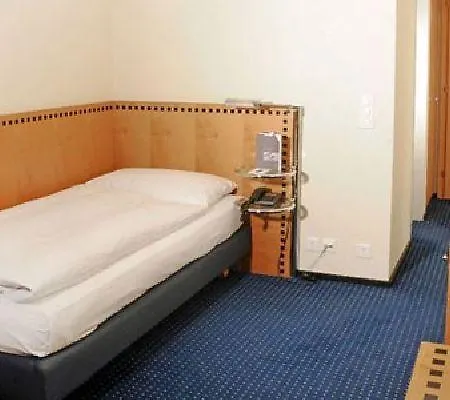 Glandon Elite Hotel 4*