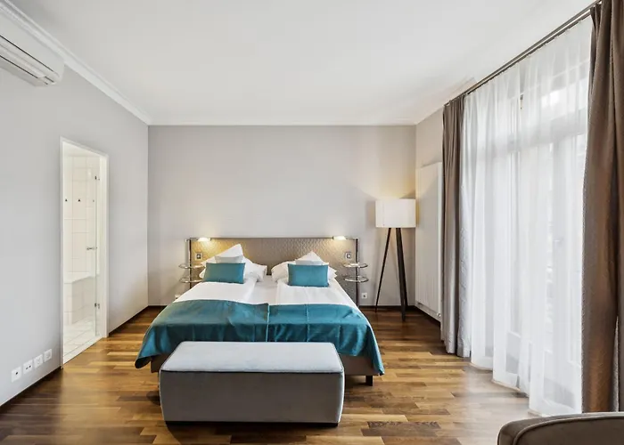 Отель Glandon Elite