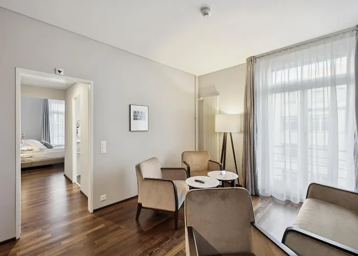 Отель Glandon Elite 4*