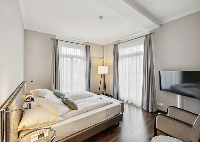 Glandon Elite Hotel 4*